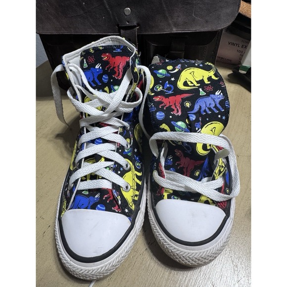 Converse  Chuck Taylor All Star Dinoverse (dinosaur) HighTop Sneakers Size 4 - Picture 1 of 12